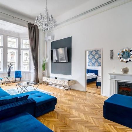 Ferienwohnung Andrassy Grandeur With Indoor Parking Budapest Exterior foto