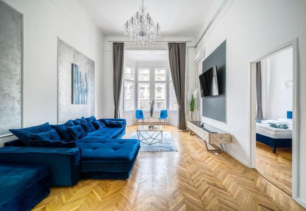Ferienwohnung Andrassy Grandeur With Indoor Parking Budapest Exterior foto