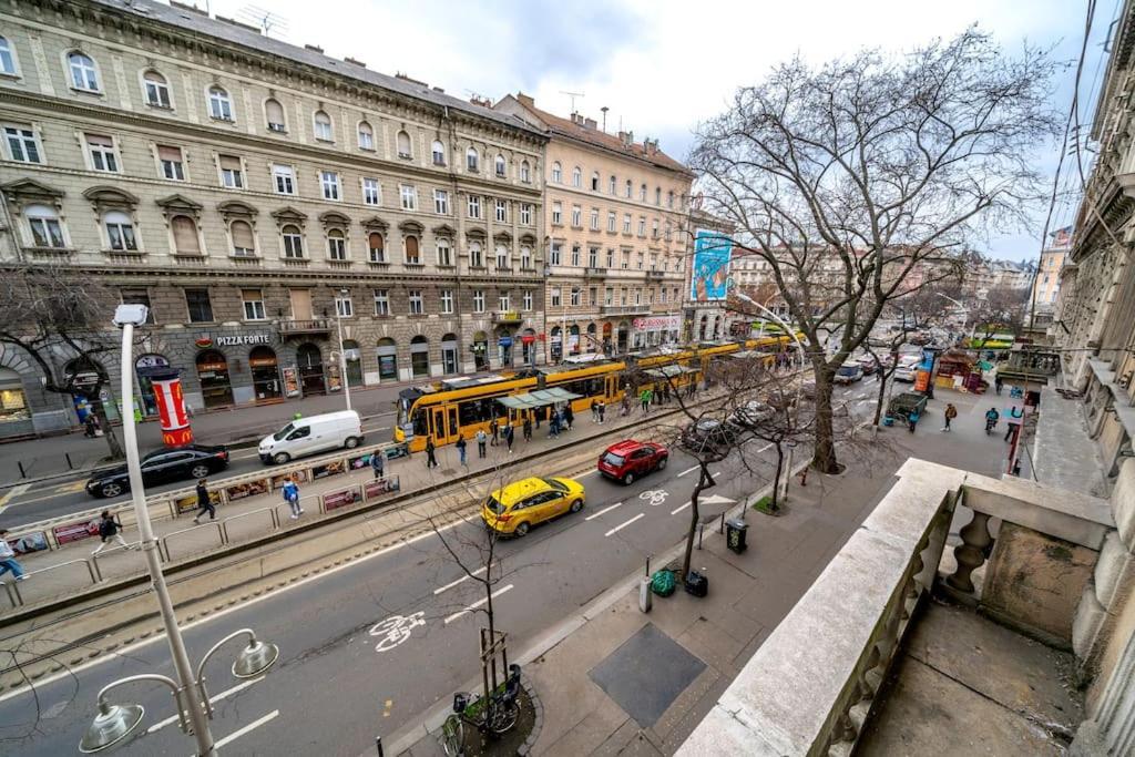 Ferienwohnung Andrassy Grandeur With Indoor Parking Budapest Exterior foto