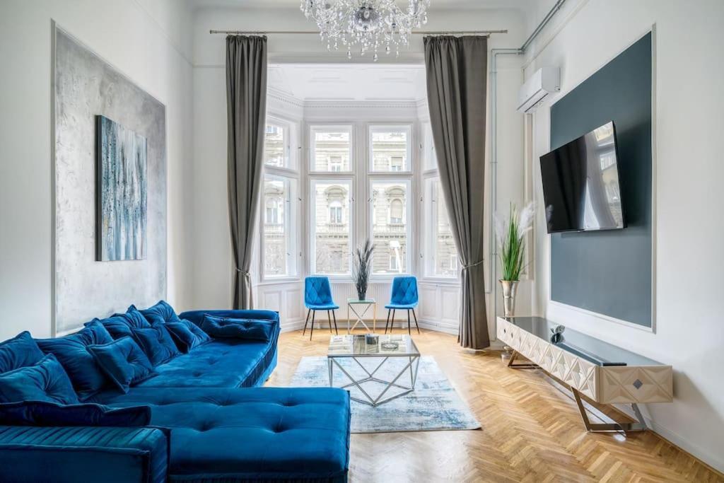 Ferienwohnung Andrassy Grandeur With Indoor Parking Budapest Exterior foto