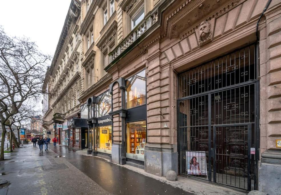 Ferienwohnung Andrassy Grandeur With Indoor Parking Budapest Exterior foto